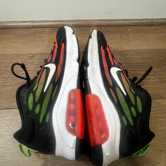 Nike Air Max Exosense SE Worldwide Pack Black/Red/Green Sz 10.5 CV3016-001 - Picture 7 of 11